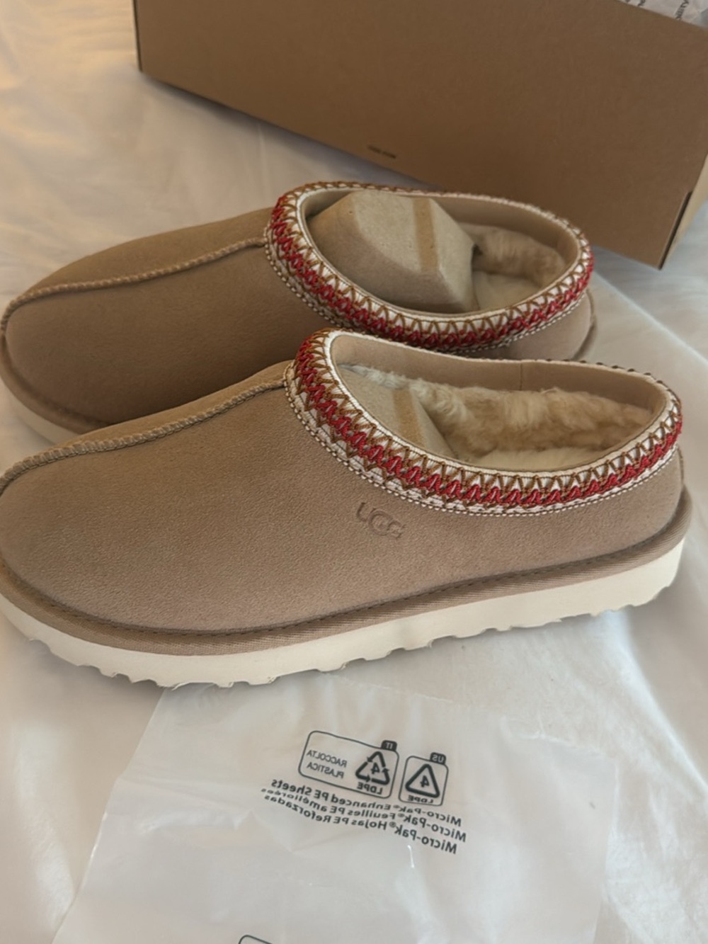UGG Women's Tan Slip-On Shearling Lined Slippers with Red Trim - Picture 5 of 7
